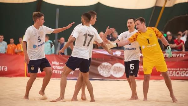 Мужская сборная России по пляжному футболу завоевала серебро &laquo;Весеннего Петербурга&raquo;
