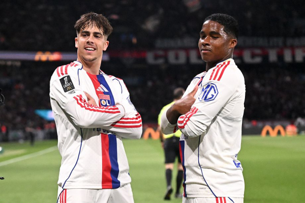 ПСЖ &mdash; Лион &mdash; 1:2, обзор матча 30-го тура Лиги 1, голы: Эндрик, Морейра, Хвича, как сыграл Сафонов, статистика, 19 апреля 2026